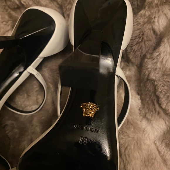 Versace Women's White High Heel Leather Sandals Ankle Strap Pumps Shoes - Picture 3 of 8